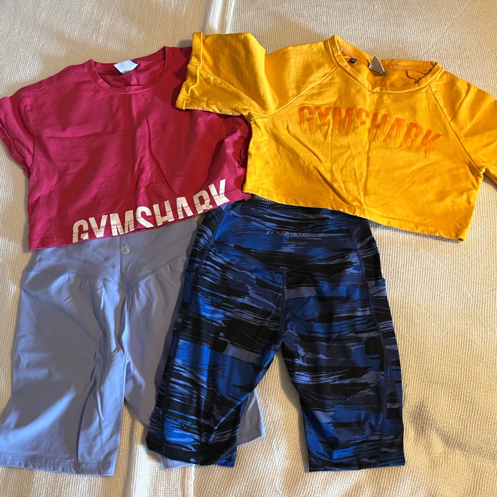 Size small activewear barns include Gymshark, alphalete and BuffBunny